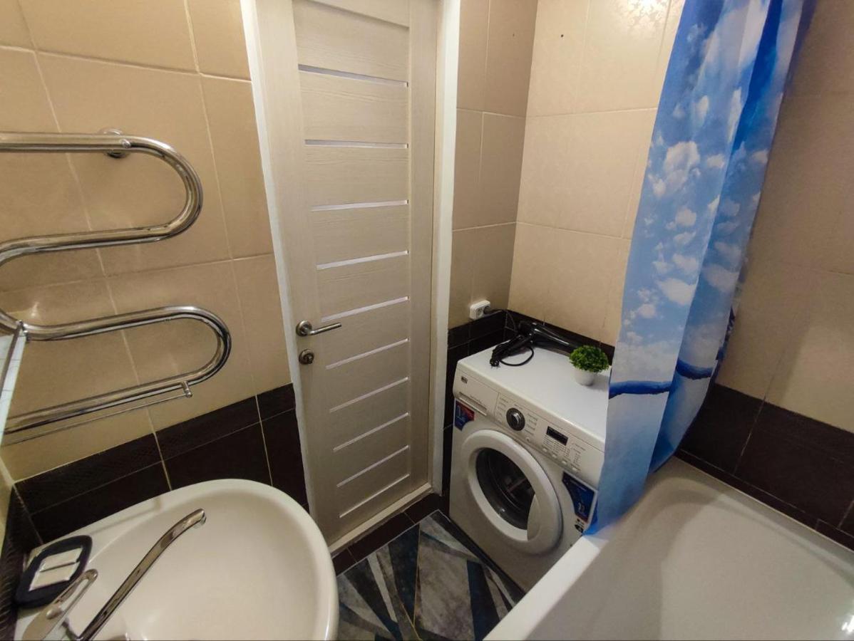 2-Х Комнатная Квартира В Центре На Ул.Бородина 107 Kostanay Bagian luar foto